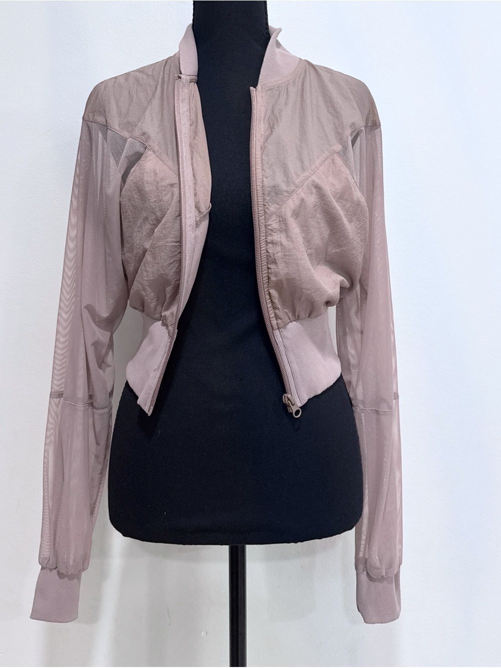 EUC XS Alo Cropped Air It Out Bomber Sheer Dusty Pink Zip Bomber Jacket - Picture 4 of 10